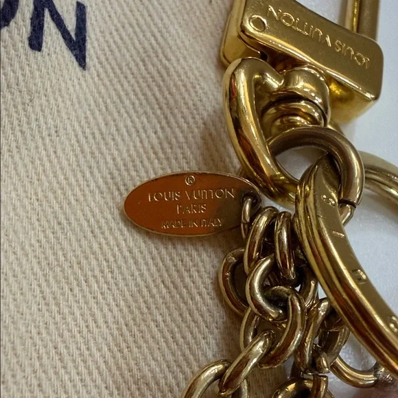 🎀Louis Vuitton Gold and Pink Key Holder/bag charm - Picture 7 of 12